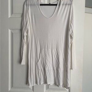Women's White V-Neck Long Sleeve Swim Coverup Tunic
